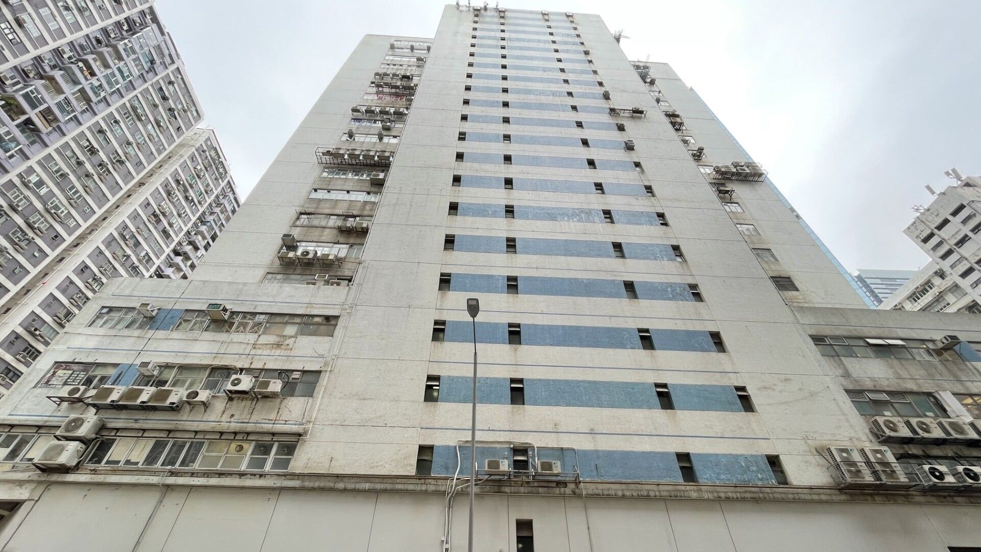 鰂魚涌東達中心中層戶獲香港駕駛學院行政總裁1500萬買入自用 成交呎價創兩年新高｜工廈市況