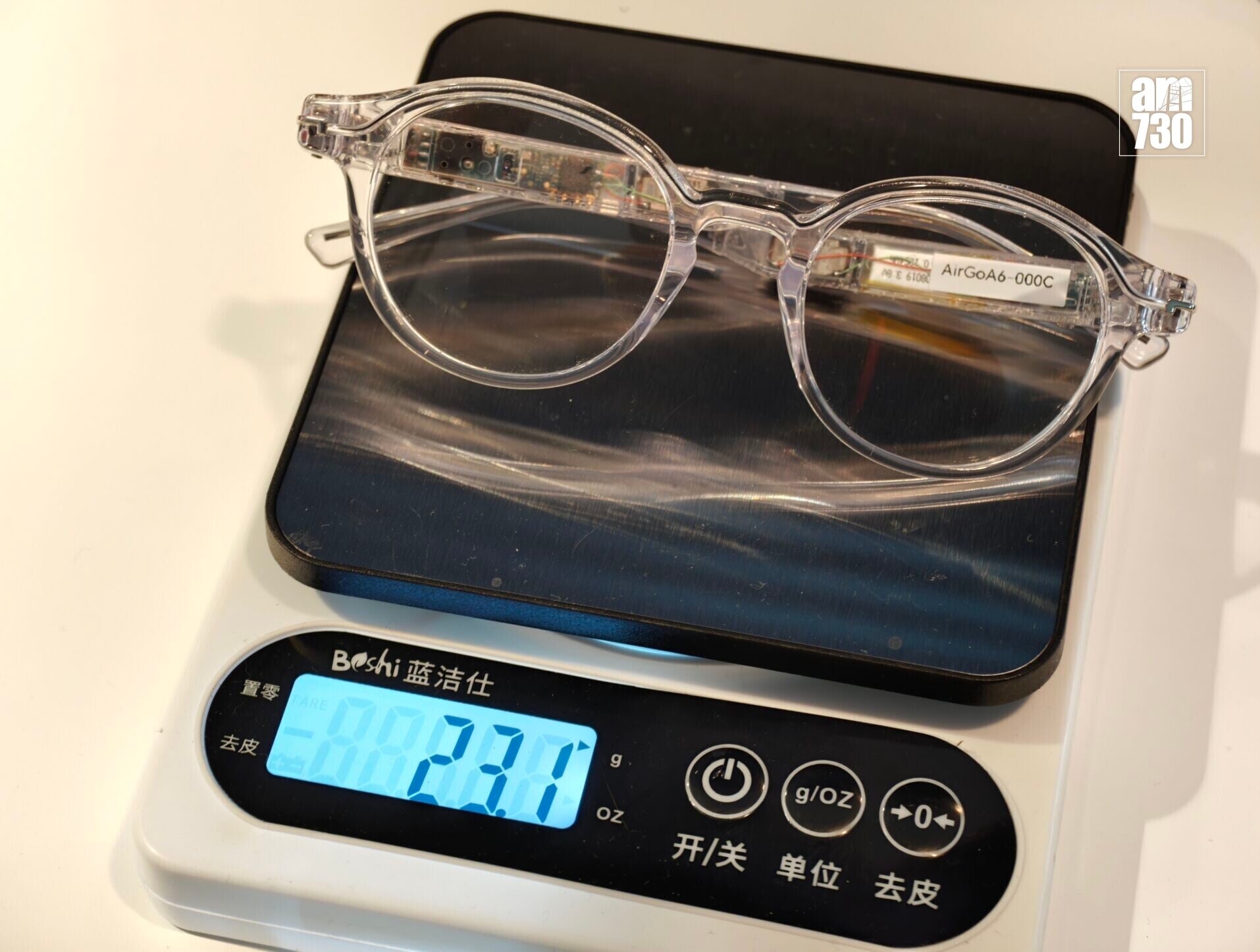 Solos AirGo A6連鏡片只重約23g。