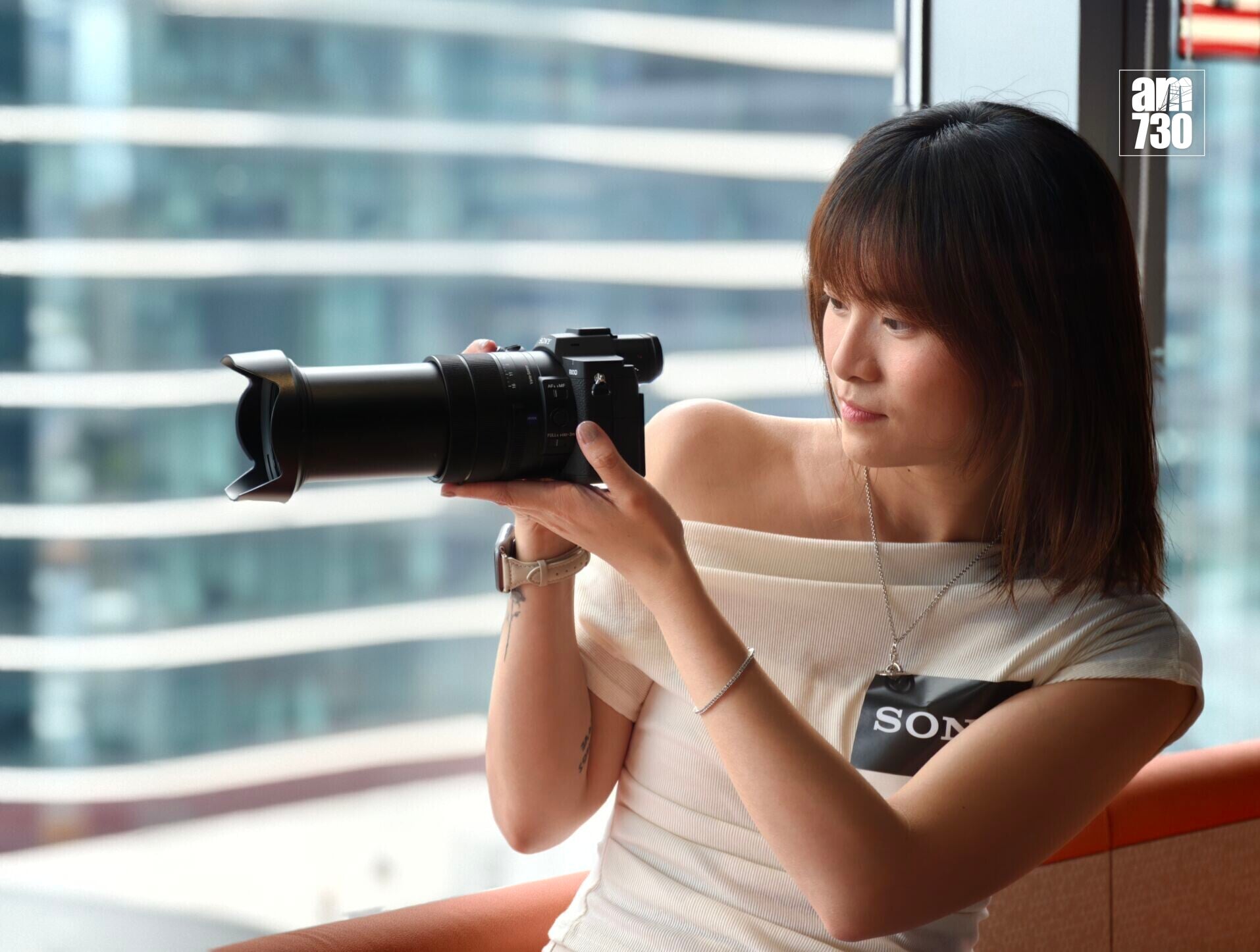 Sony RX10 V特別適合長焦拍攝如鳥攝、演唱會追星等。
