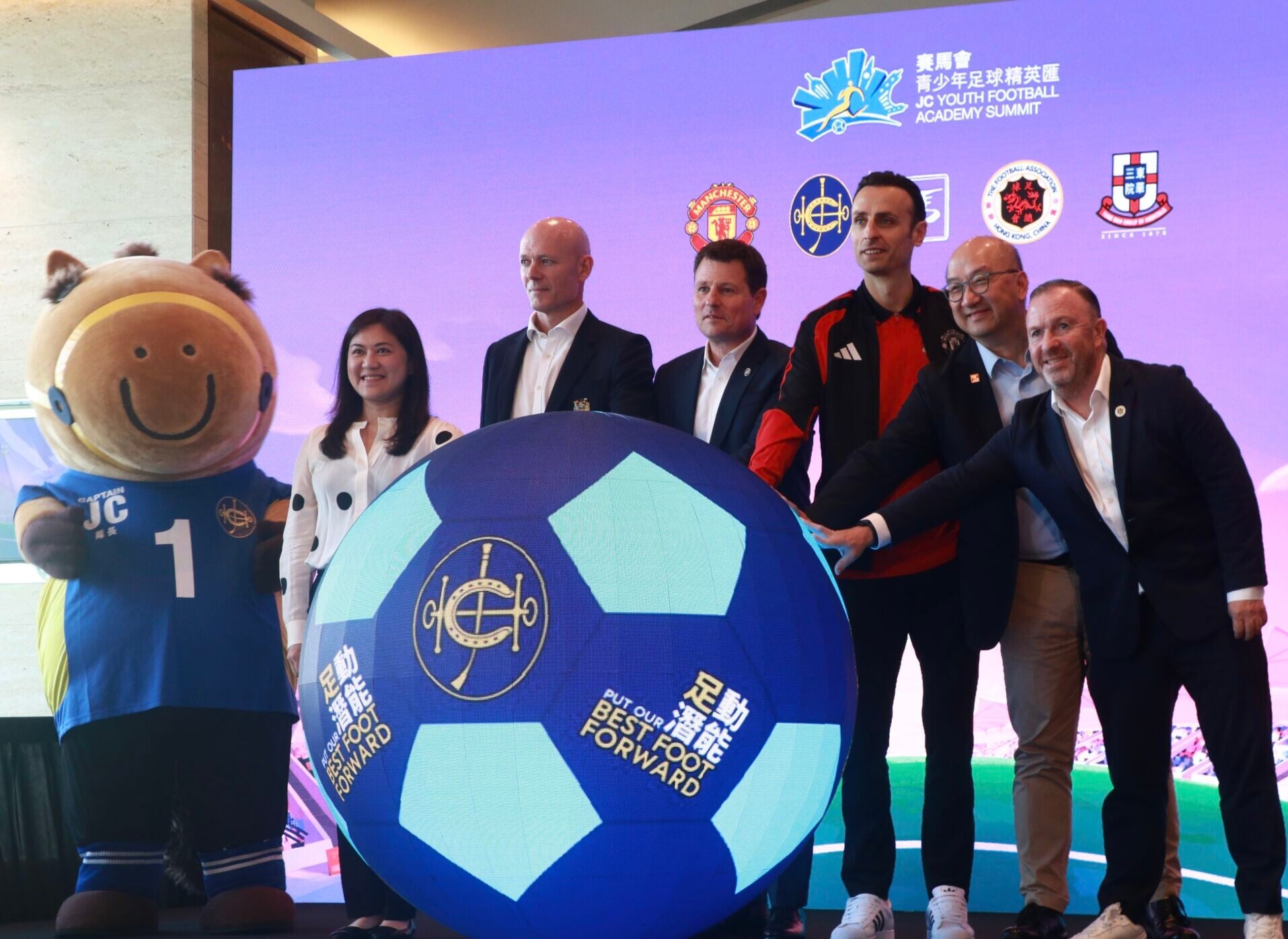 曼聯名宿貝碧托夫(Dimitar Berbatov)遺憾未能帶領保加利亞征戰世界盃
