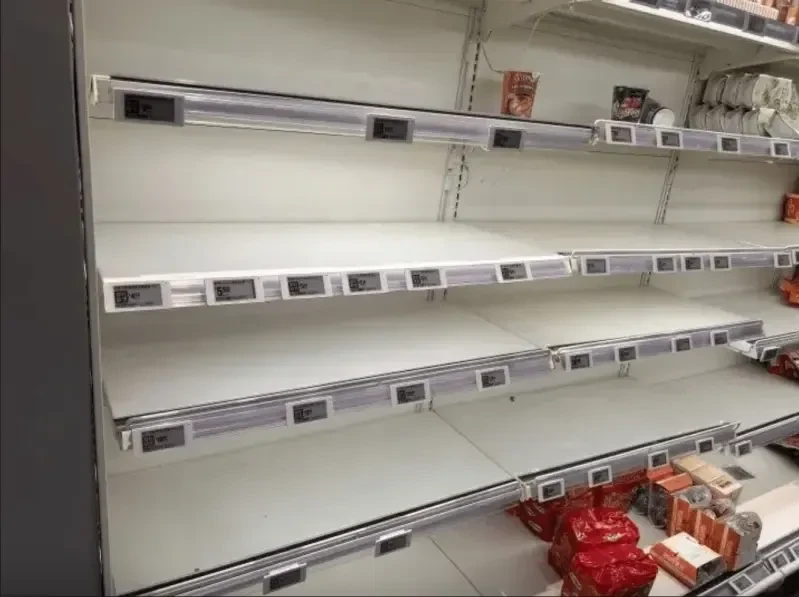 颱風巴威|杭州超級市場的蔬菜、生鮮及日用品被搶購