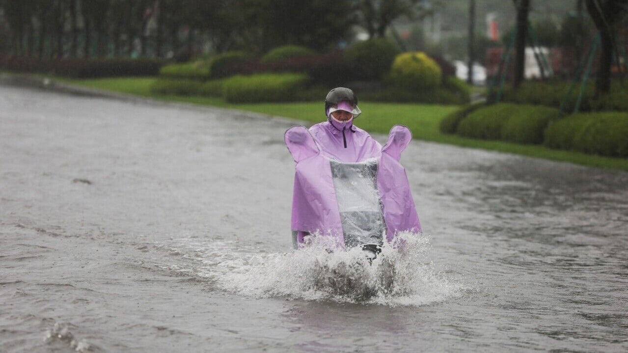 颱風巴威｜兩度登陸浙江，圖為溫州7月12日水浸災情