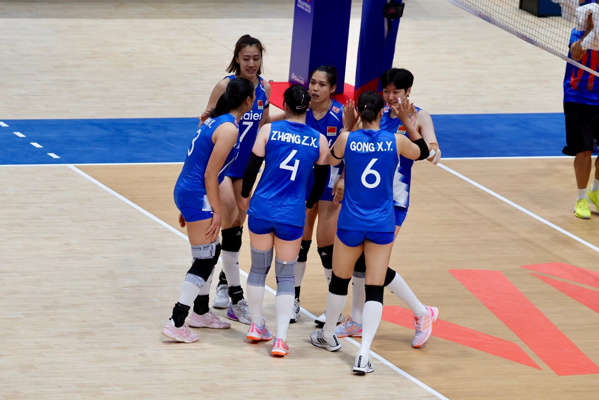 世界女排聯賽香港站,中國女排1:3負多明尼加共和國