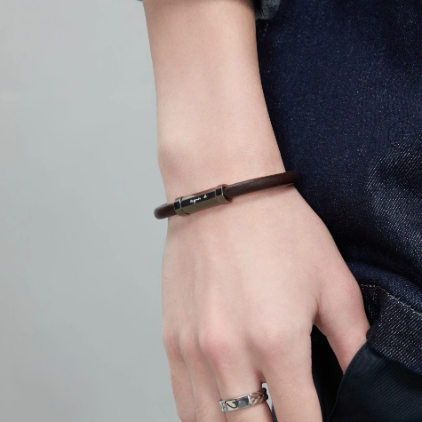 "Connect Chain" 不銹鋼皮革情侶手鐲 $395