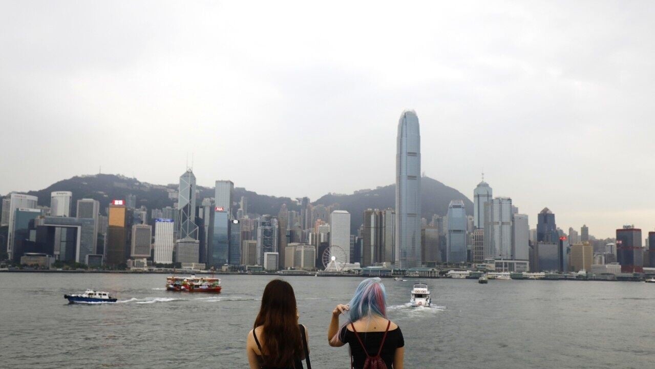 天文台：低壓區結構仍較鬆散，評估需否發出熱帶氣旋警告信號。(資料圖片)