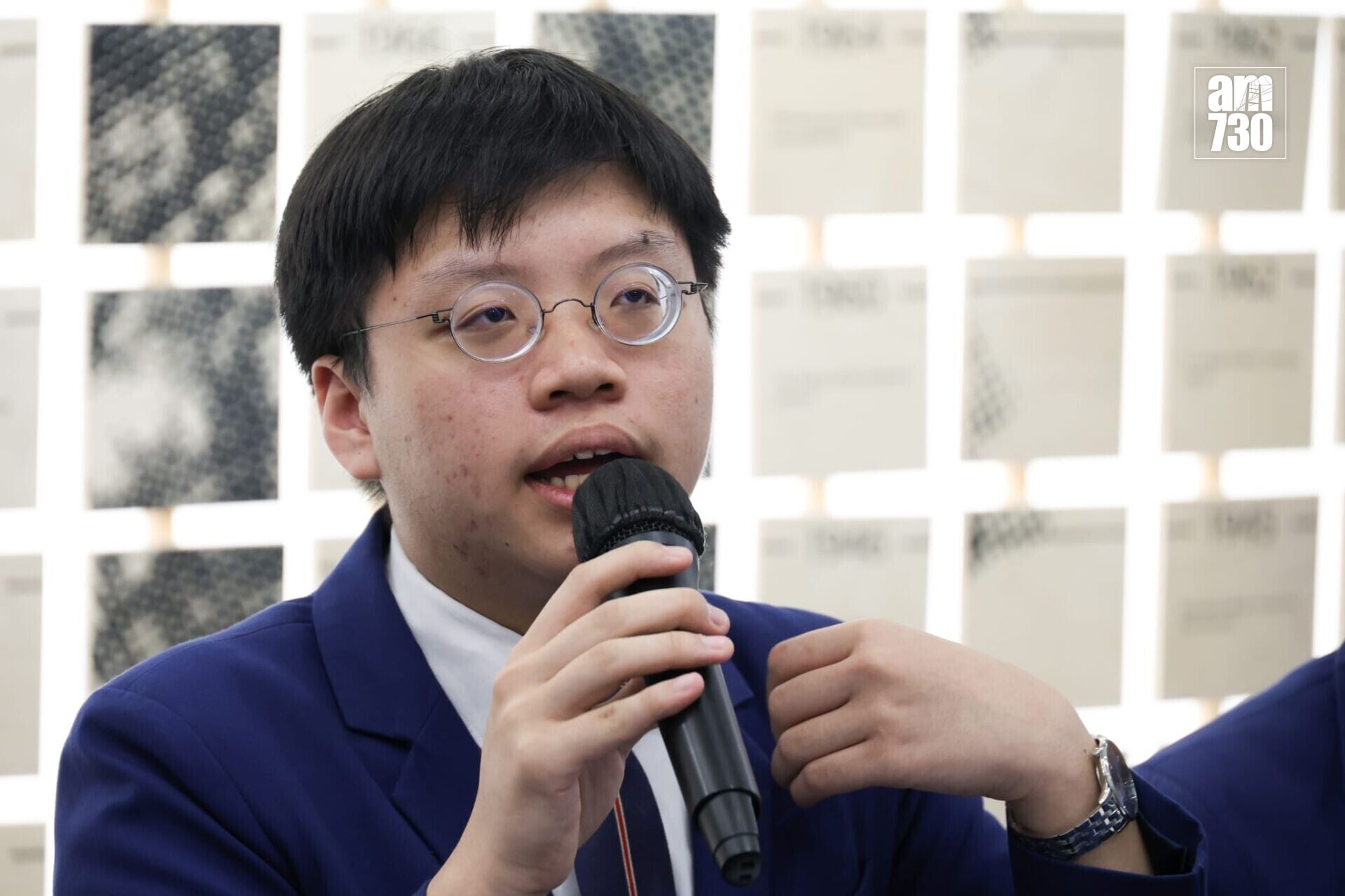 DSE放榜2026|香港華仁書院鄭子絃視力餘不足一成 先天眼疾成超級狀元