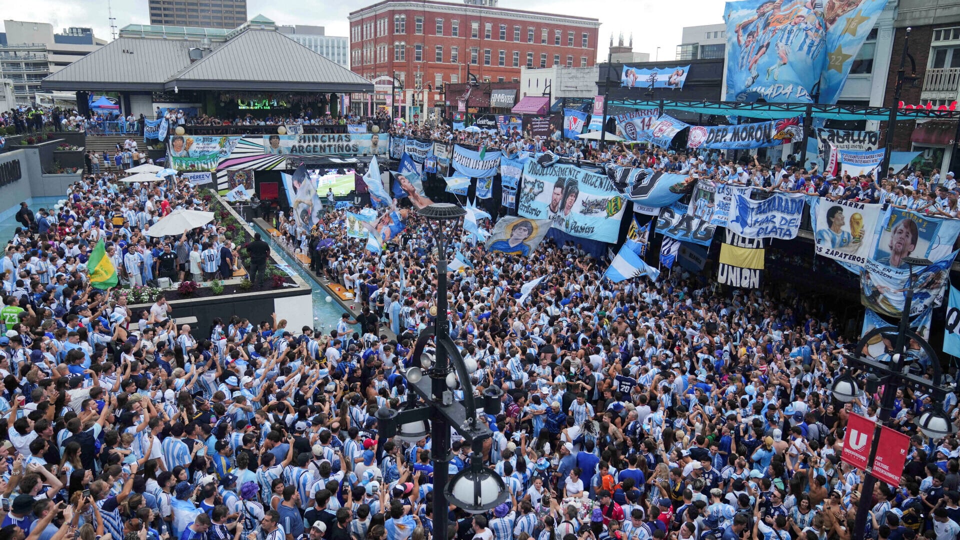 2026 07 15T054613Z 320777511 RC20EMACZX0Q RTRMADP 3 SOCCER WORLDCUP ENG ARG FANS