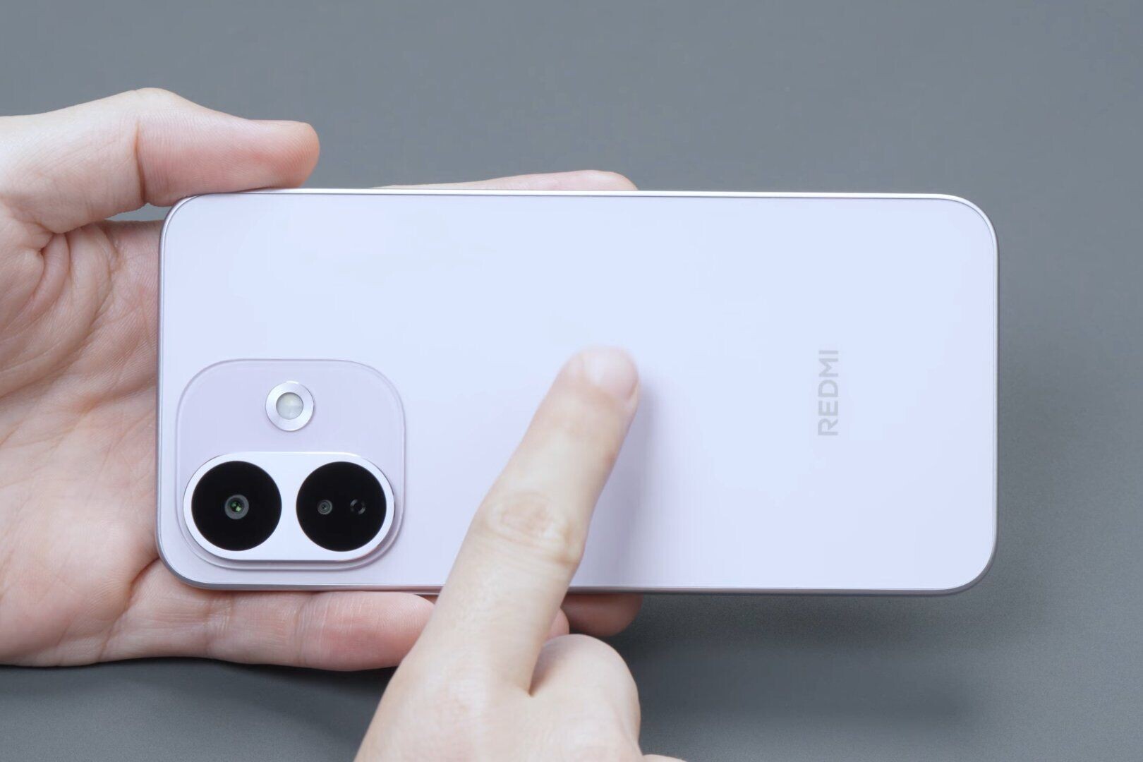 REDMI Note 17 Pro 主打三防長續航,其內置 9,000mAh 超大電池支援 67W 快充