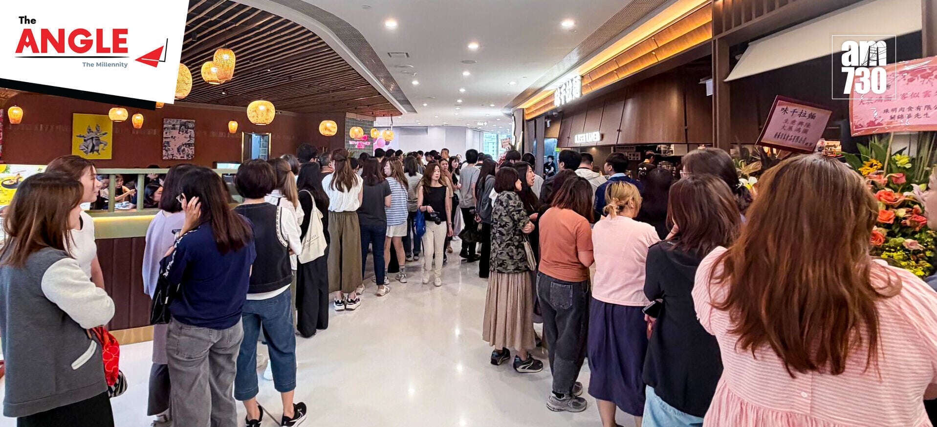多間網絡熱捧與首度進駐的餐飲登陸「The ANGLE」,全方位迎合美食愛好者的追求。圖為熱門餐廳外掀起排隊熱潮,食客慕名而來。