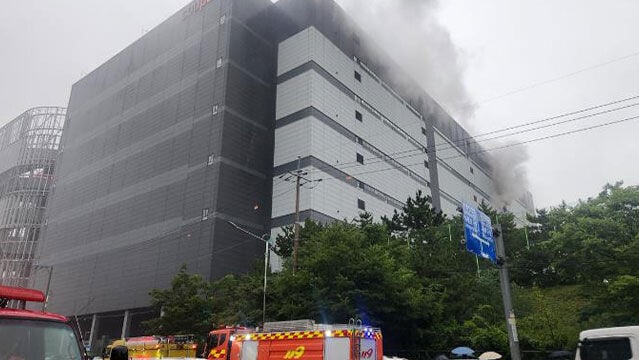 Coupang仁川市西區石南洞物流倉庫火災,令南韓啟動國家消防動員令