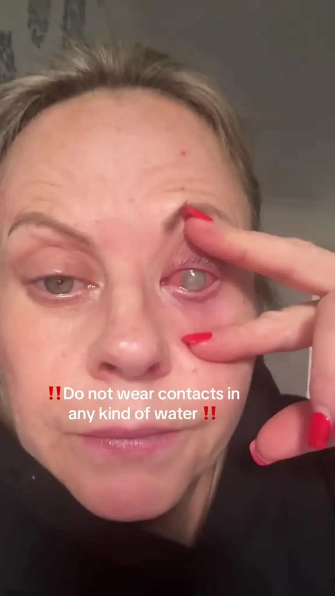 Washing face contact lenses emma 134770156