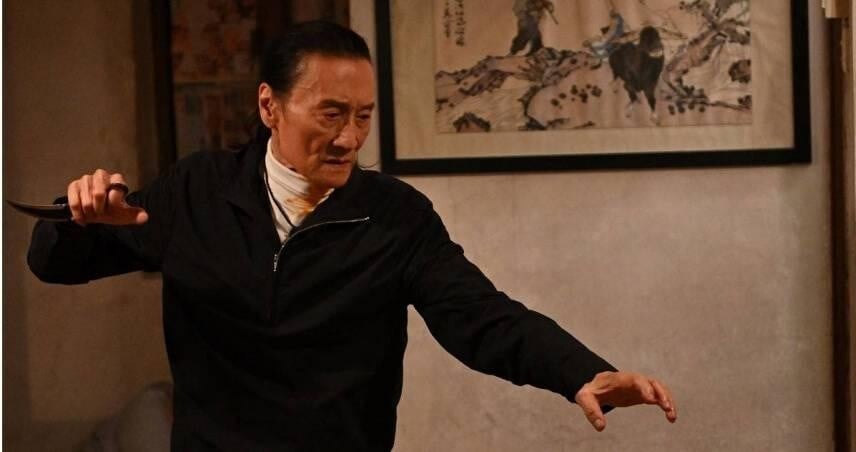 謝賢2022年以《殺出個黃昏》拿下香港金像獎影帝。(圖/華映提供)