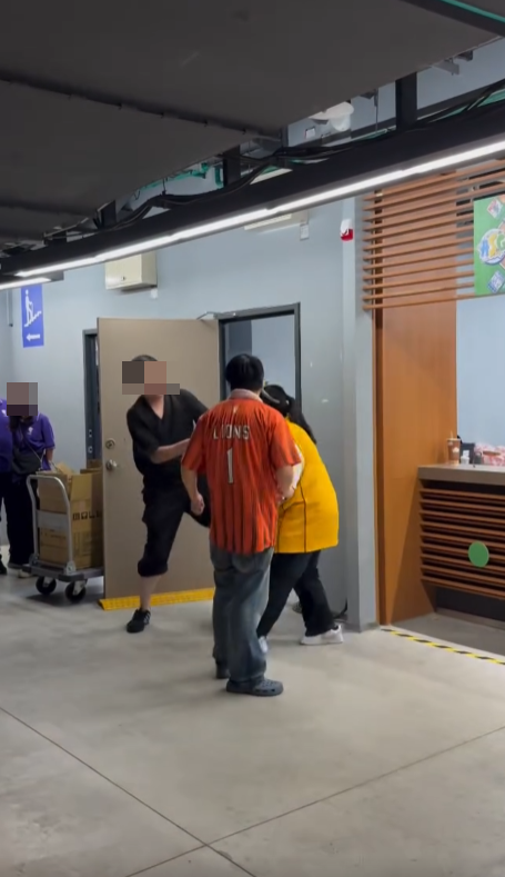 中華職棒明星賽上周末在台北大巨蛋舉行,場外卻意外上演全武行。(Threads)