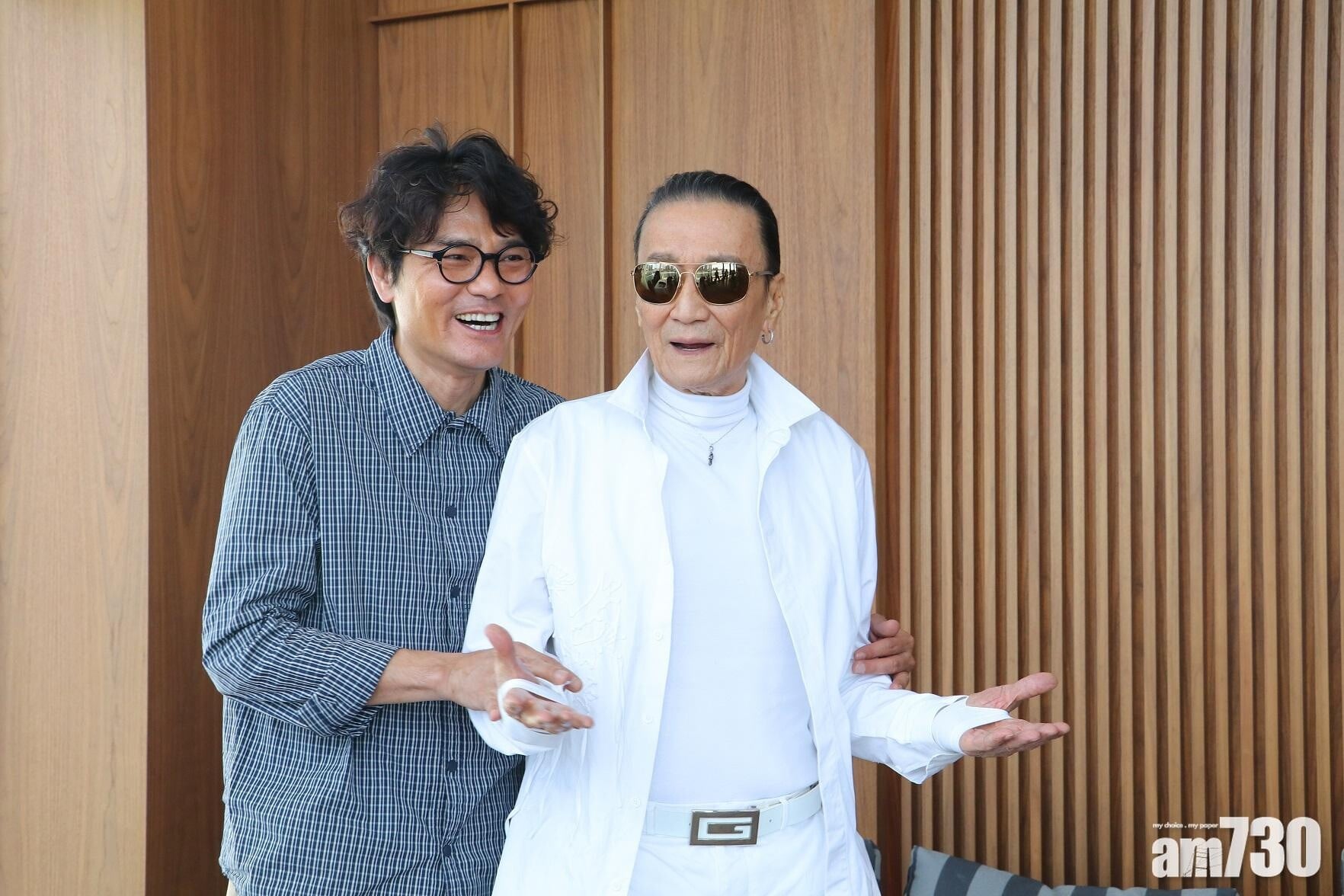 家棟搞笑地禁止謝賢擺出「四哥」的招牌甫士。(林俊源攝)