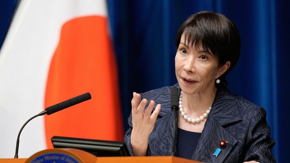 高市早苗自爆每天最多睡3小時，日網民轟：不值得炫耀。(AP)