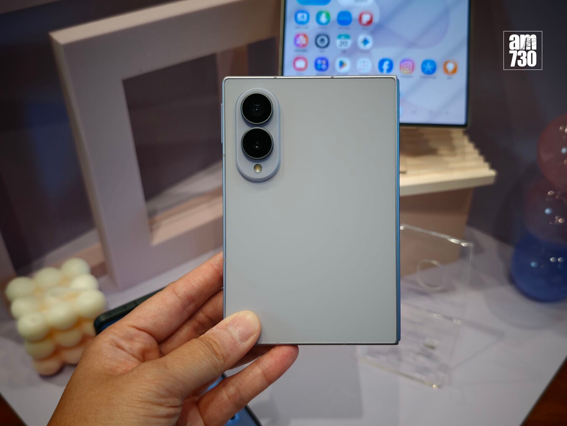 Galaxy Z Fold 8有雪絨白、霧岩灰、迷迭紫及琥珀綠4色。