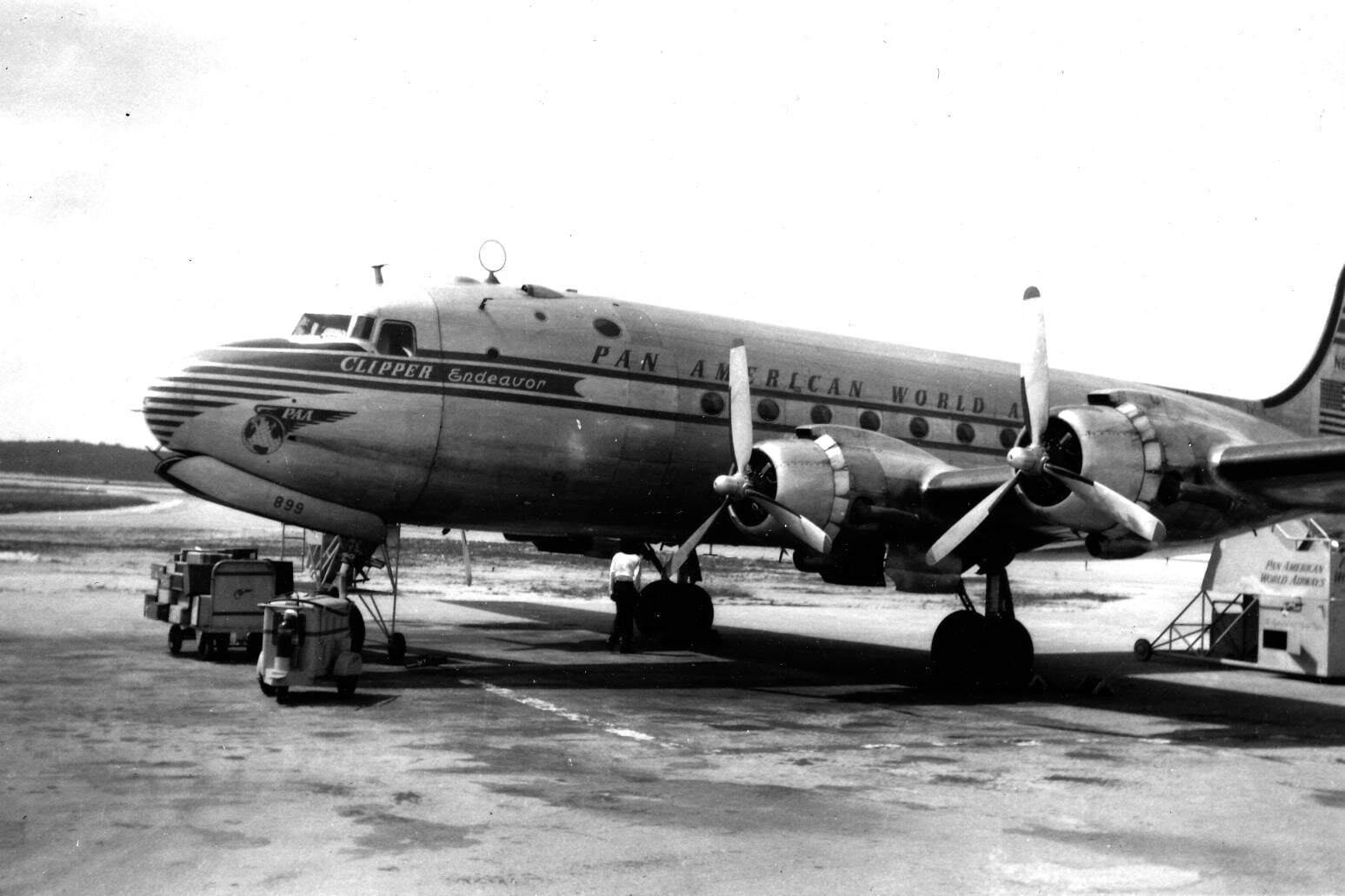 74年前失事的泛美航空客機「Clipper Endeavor」。（圖／美聯社）