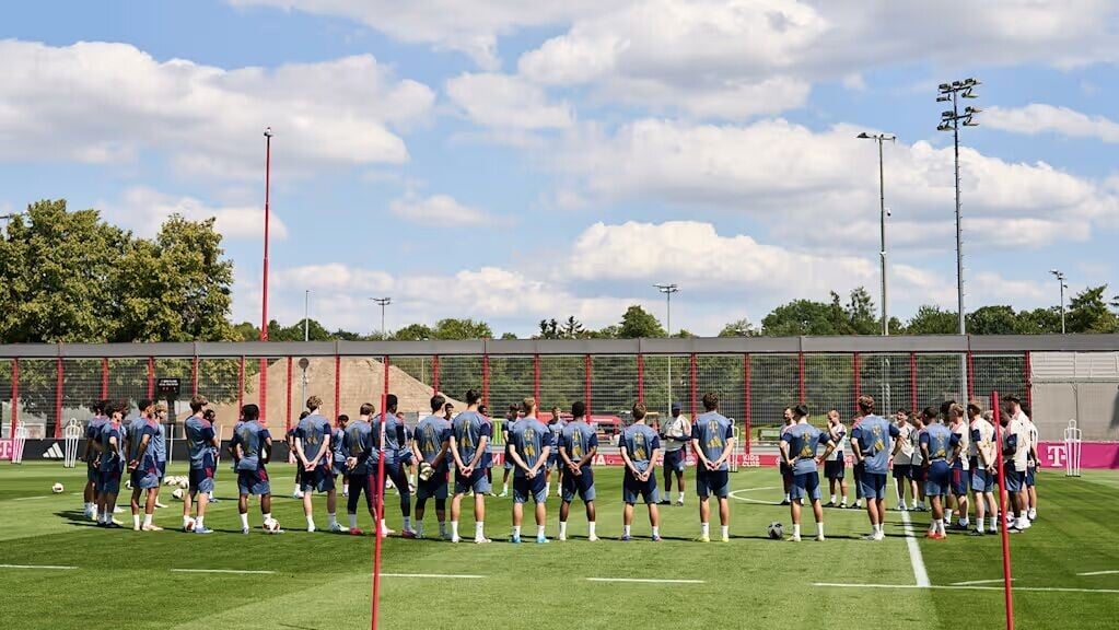 260720 kompany amateure training fcb