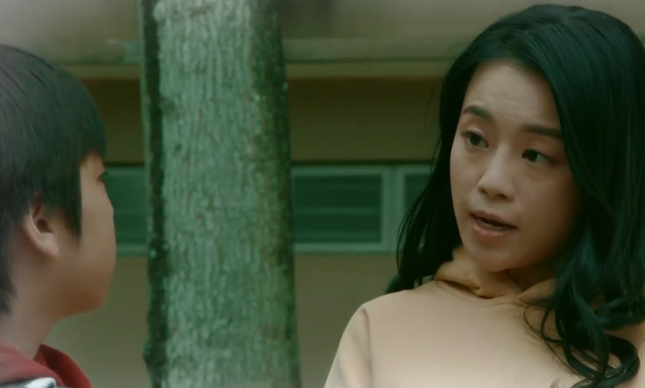 無綫電視(TVB)懸疑劇《非份之罪》單元故事「危險遊戲」大結局,劇中其中一段畫面於大埔宏福苑取景拍攝,片尾字幕更鳴謝「宏福苑業主立案法團」。(電視畫面)