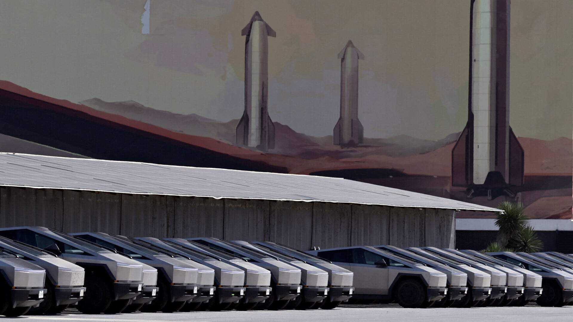 馬斯克表示，不排除將Tesla與SpaceX合併的可能性。(資料圖片/路透社)