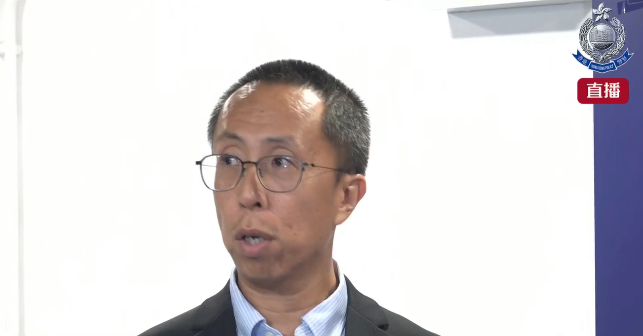 衞生署高級牙科醫生(牙科規管及執法)畢羽田。(@fb 香港警察 Hong Kong Police直播截圖)