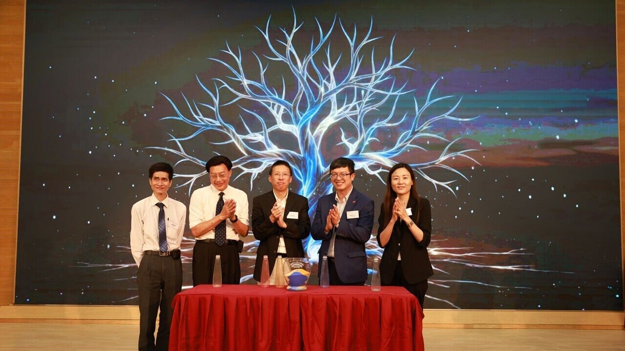 香港復康會「共融職場 共創未來」啟動禮儀式主禮嘉賓合照