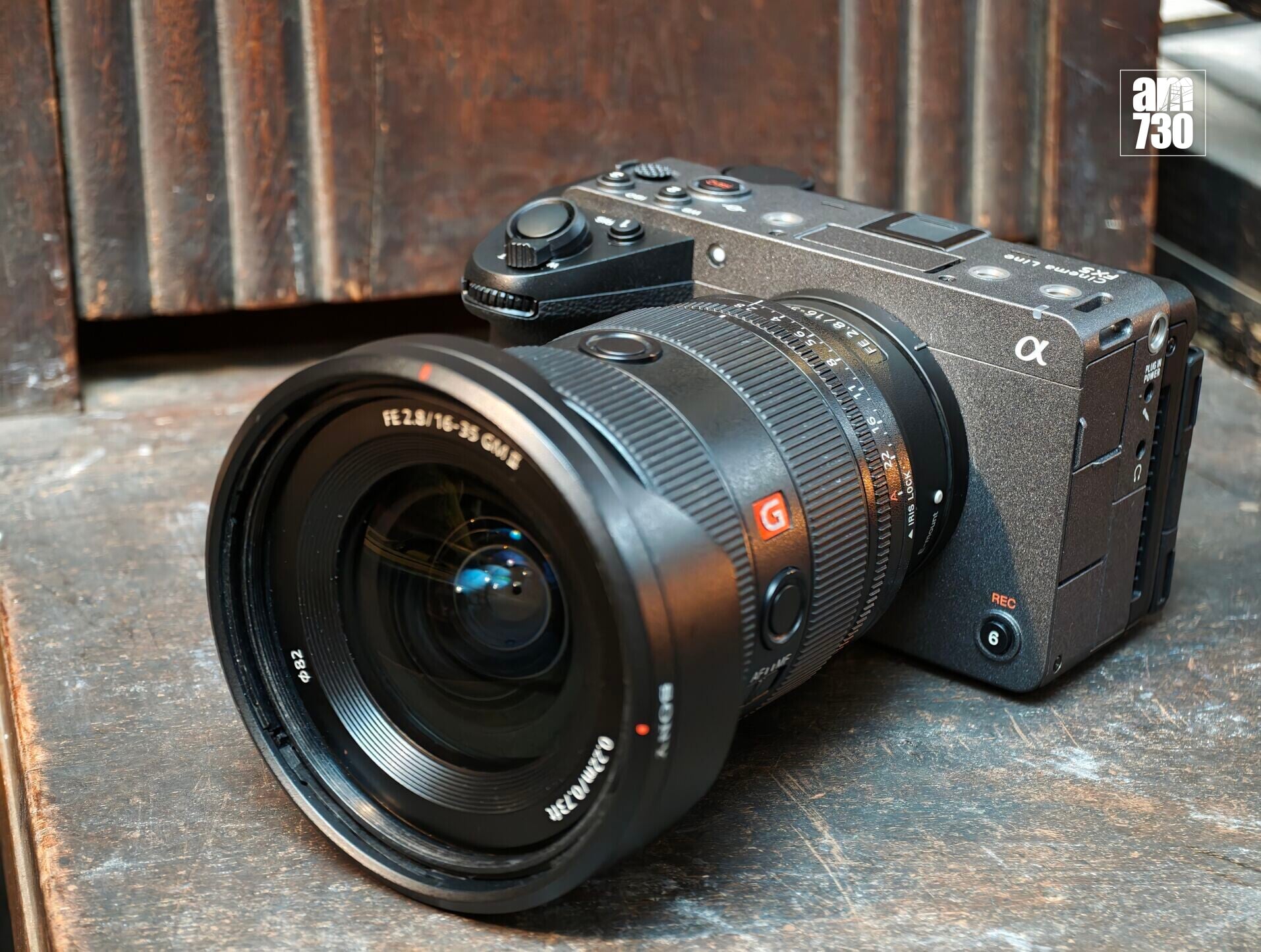 Sony FX5配備全片幅全堆疊式Exmor RS CMOS影像感測器及高速BIONZ XR2影像處理引擎。