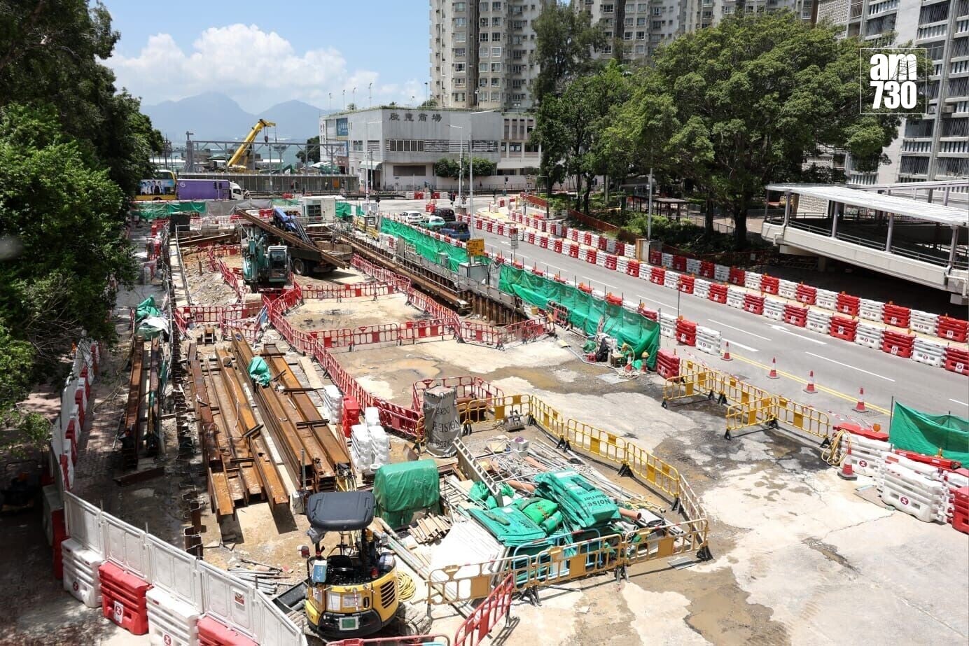 港鐵屯門南延綫項目「屯門南站」正進行工程(周令知攝)