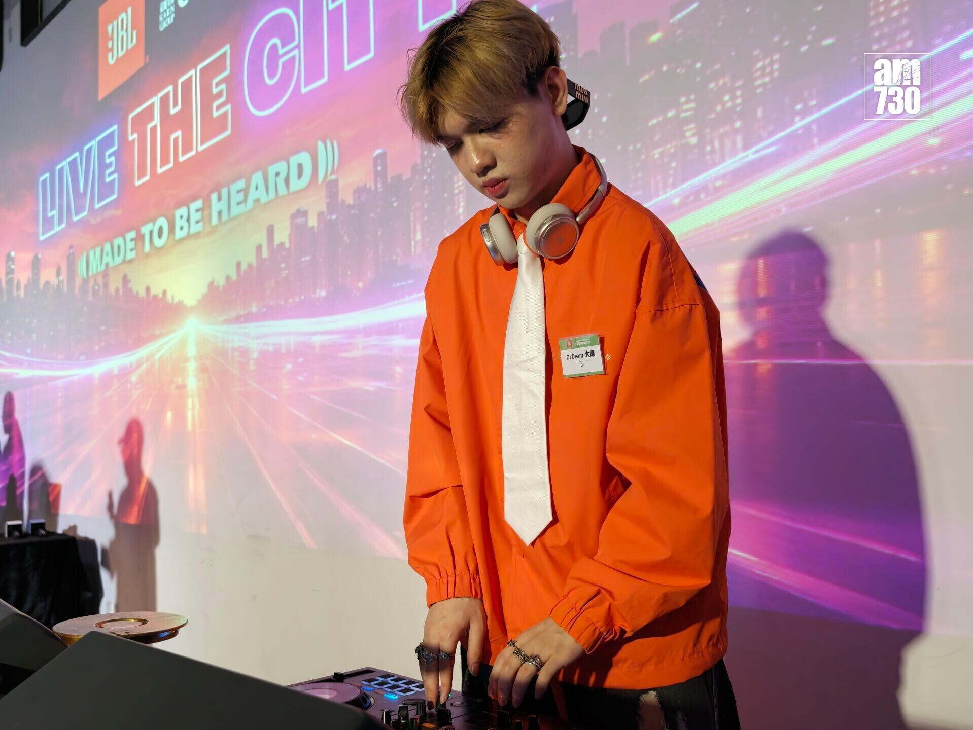 JBL Live發布會請來GenZ DJ DEANZ助慶。