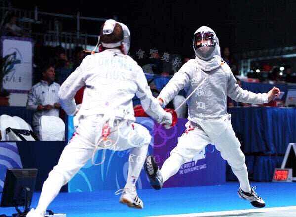 JW teenage fencing athlete4