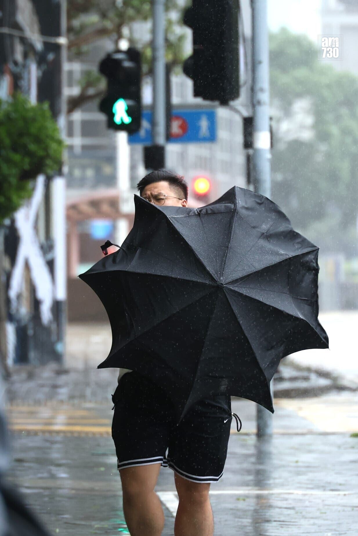 本港明日有驟雨及狂風雷暴。(林俊源攝)