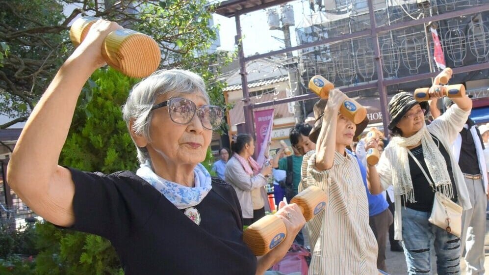 日本人平均壽命增加，女性逾87歲蟬聯世界第一。(X)