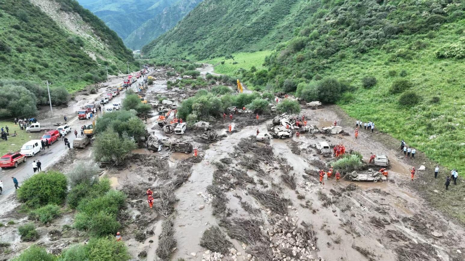 甘肅雙石門景區26日突發山洪。（圖／新華社）