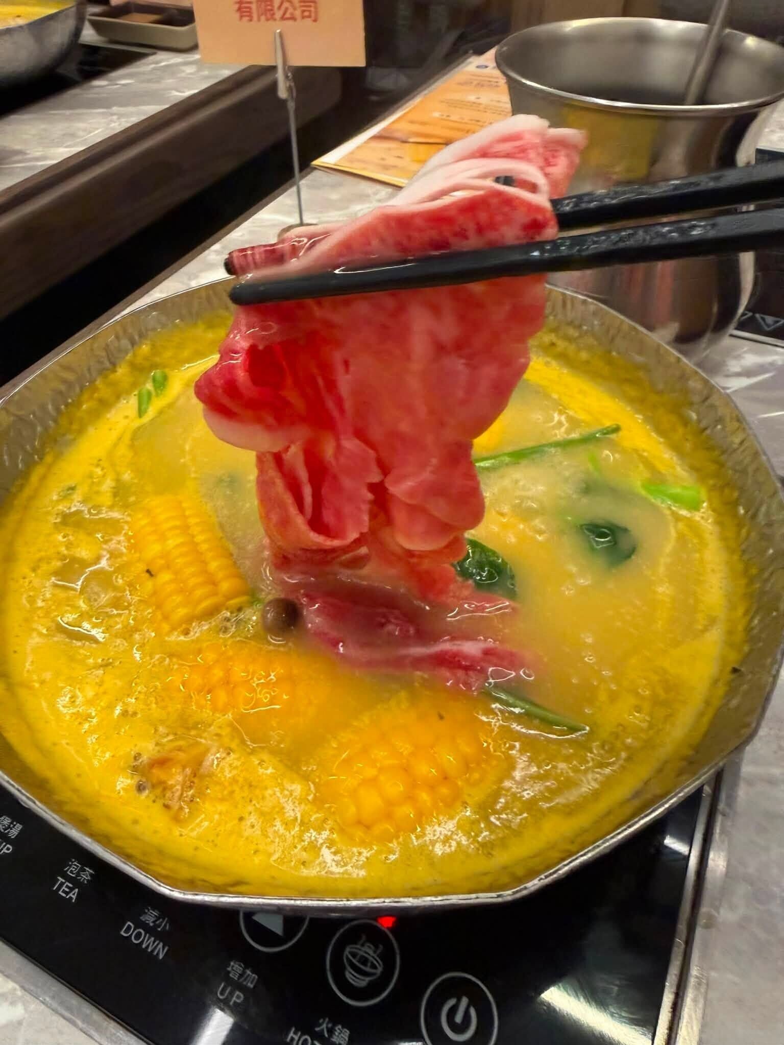 去年在網上爆紅的温野菜人氣黃金玉米濃湯強勢回歸!(相片來源:「黃傑龍 Simon - 窮富翁 好人好事 」Facebook專頁)