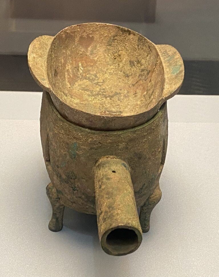 聚餐時一人一套銅染器,隨食隨「染」。(網上圖片)