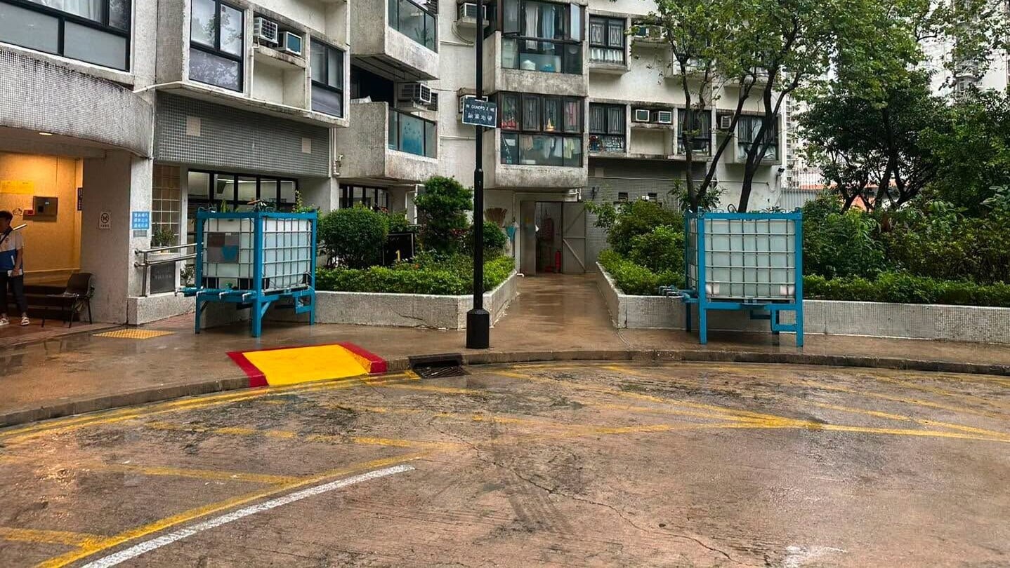 屯門富發里地盤爆水管完成復修　屯興路發現新漏點今晚再停水維修