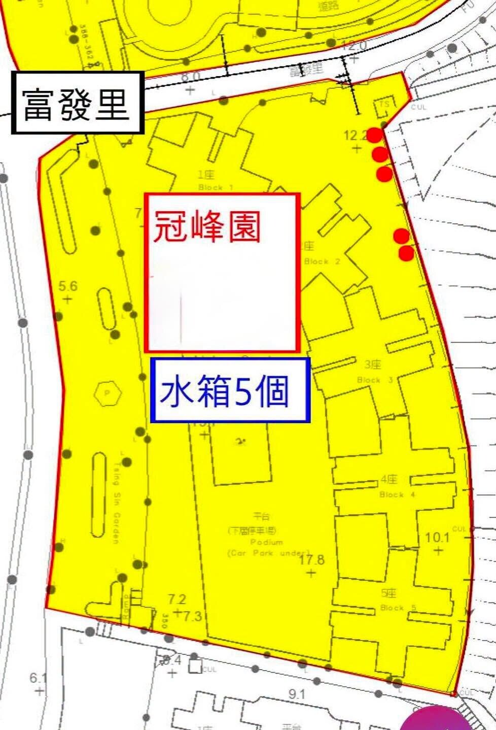 屯門富發里地盤爆水管完成復修,屯興路發現新漏點今晚再停水維修。(滴惜仔Facebook)