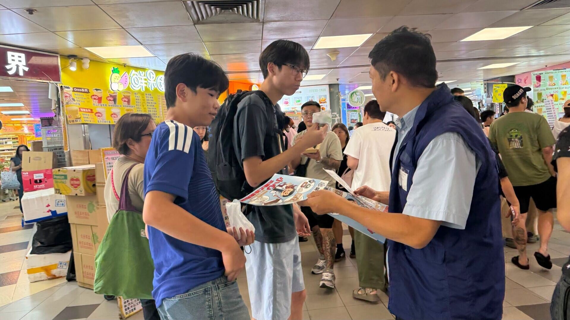 警方重點巡邏籲年輕人遠離損友。(葵青警區)