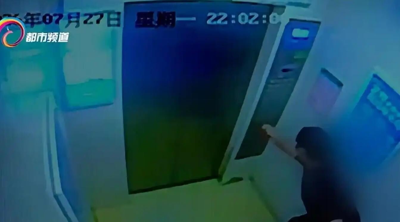 墮𨋢｜少年由31樓墜至B2　母親︰三年第三次升降機失控