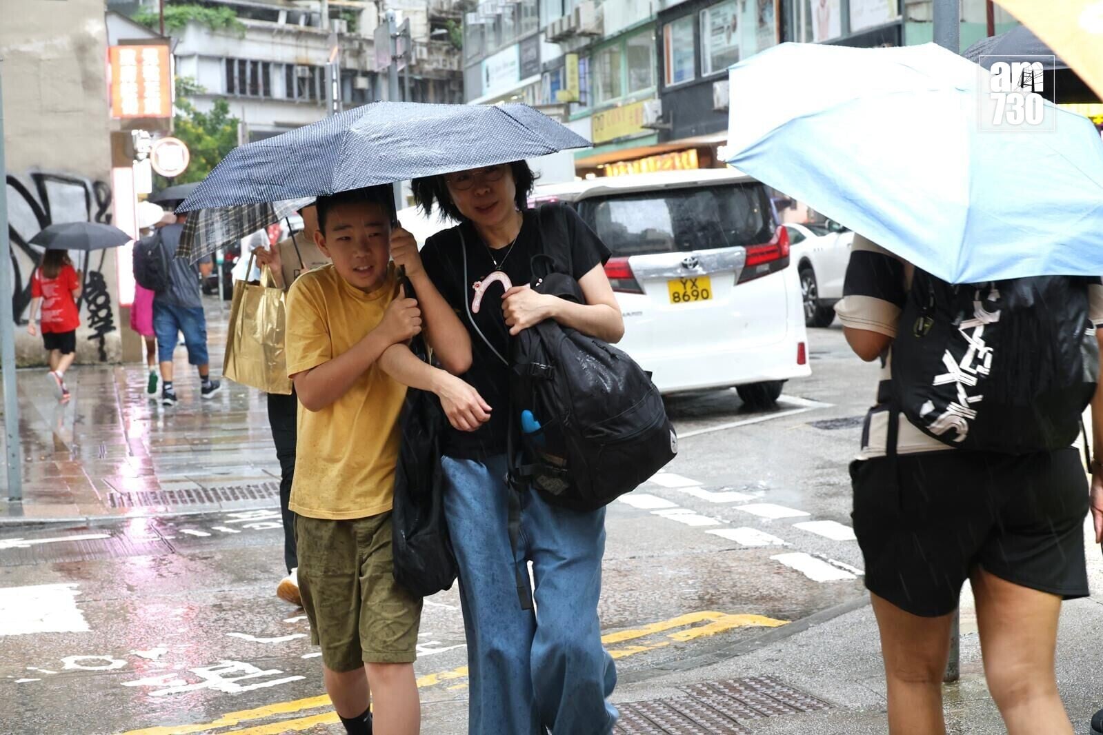 天文台下午3時05分取消黃色暴雨警告信號。(周令知攝)