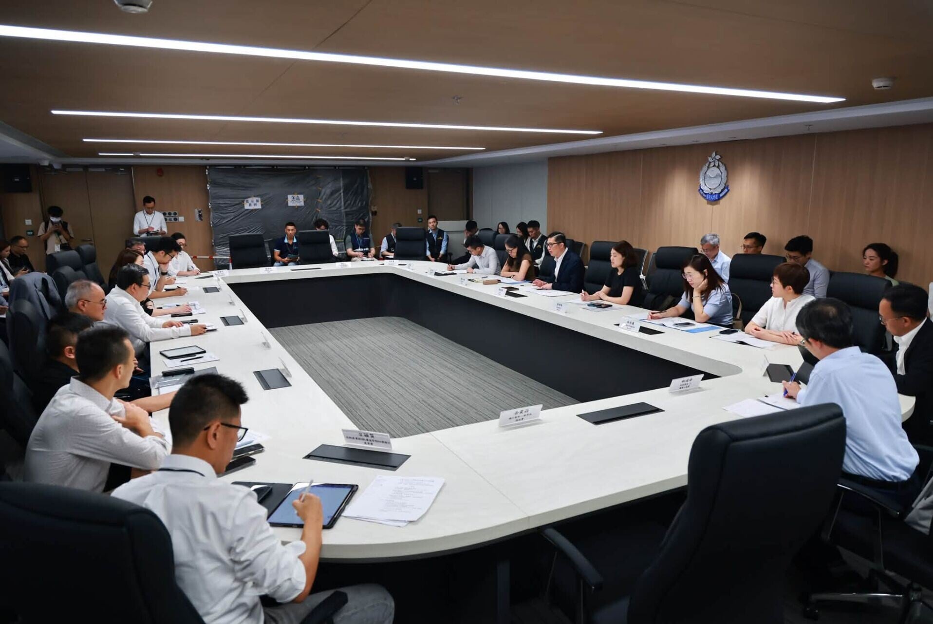 鄧炳強視察新皇崗口岸後,稱會在準備就緒後爭取盡快開通。(鄧炳強Facebook)