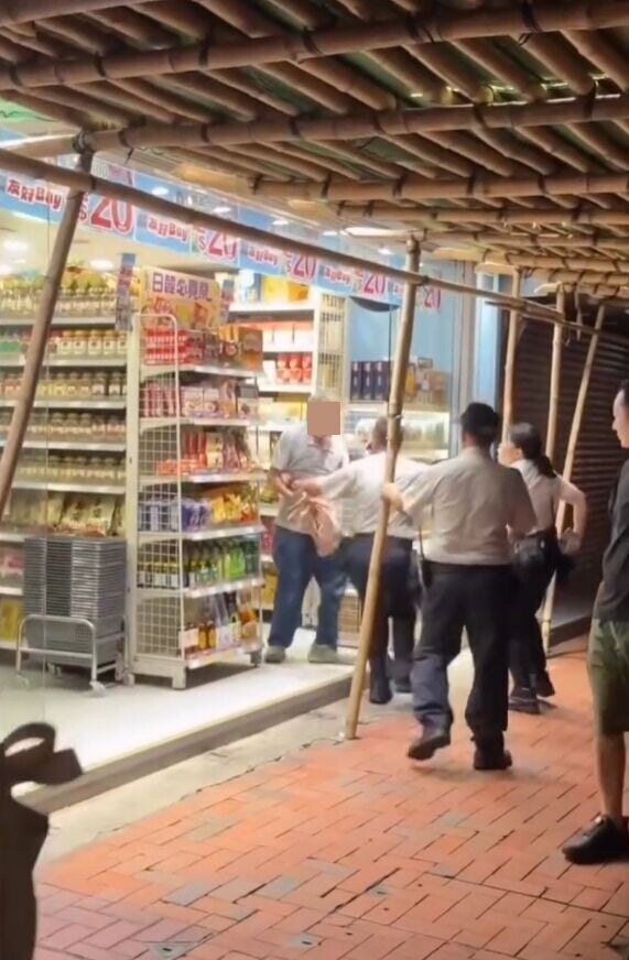 北角發生食環署拉小販事件遭熱議。(Threads「kapo_2388」截圖)