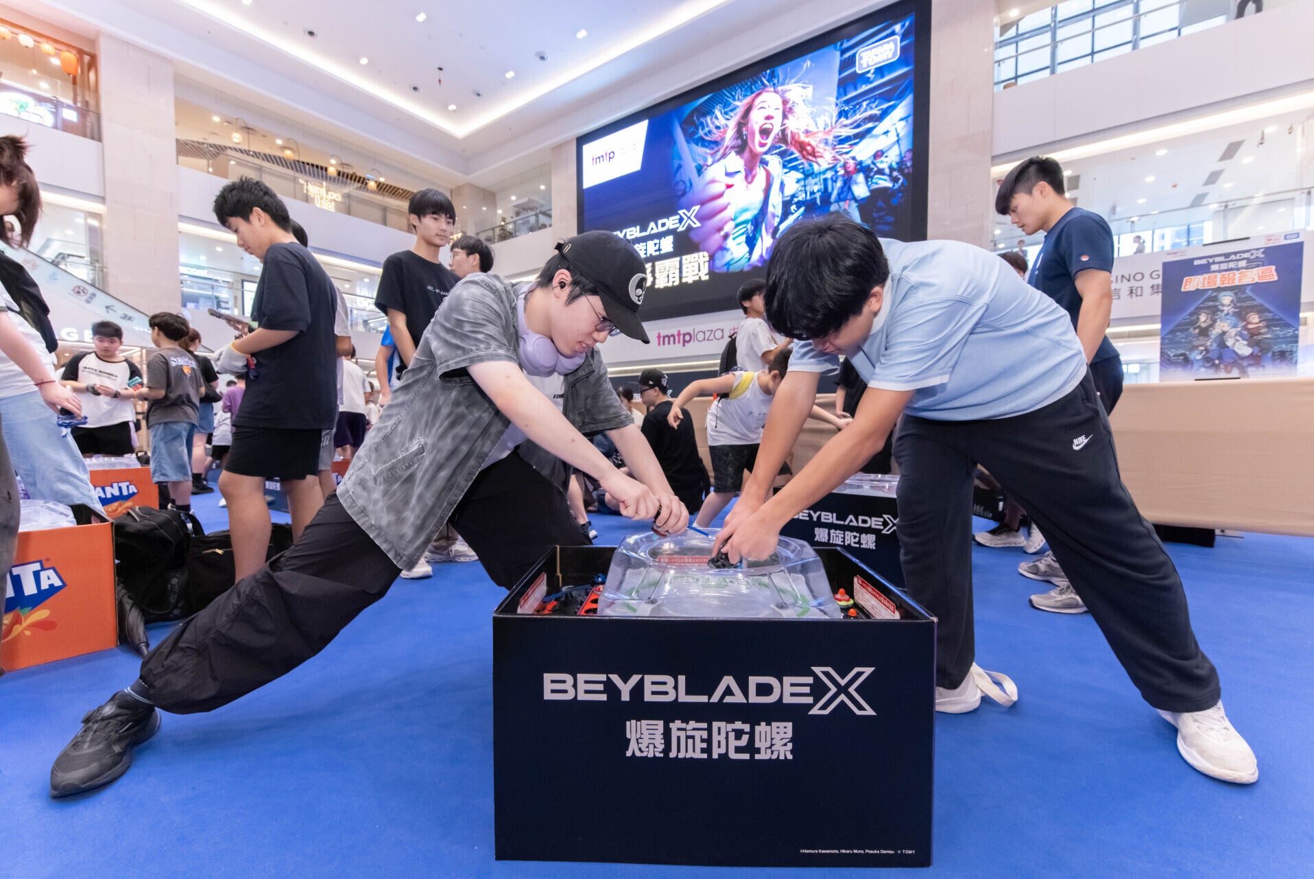 屯門市廣場爆旋陀螺X期試玩區吸引大批陀螺手到場競技 1