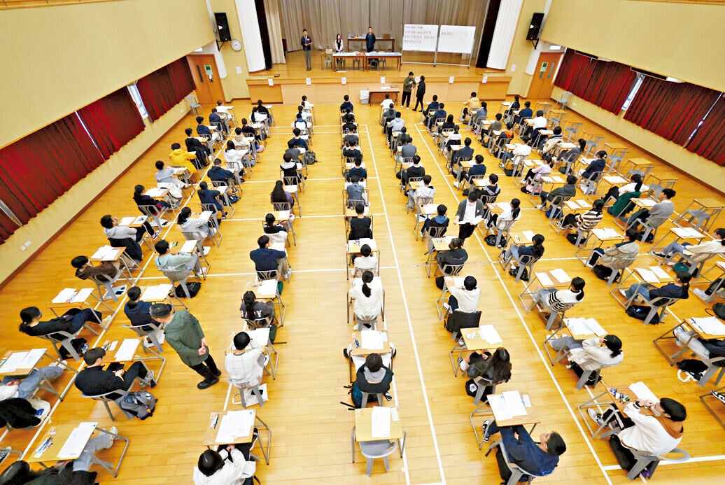 在中國古代也是只有鄉試、會試、殿試等，來作選拔人才，政府只管定標準，管理考試，不用管教學。(資料圖片)