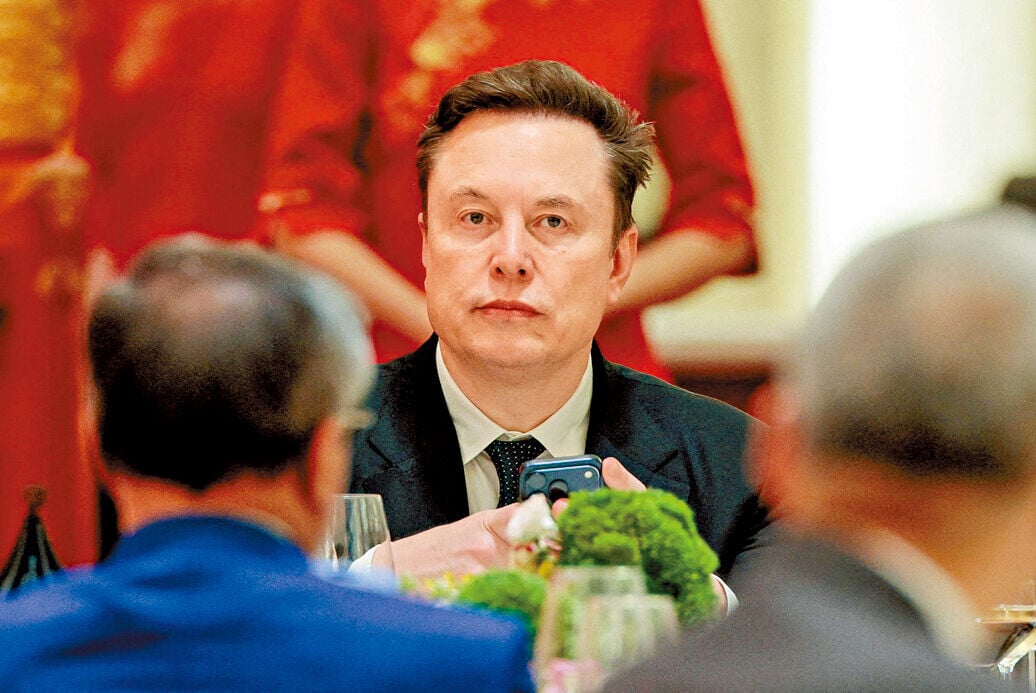 在2020年至2021年間，馬斯克力推狗狗幣(Dogecoin)，導致這加密貨幣先是大升，繼而大跌。(路透社)