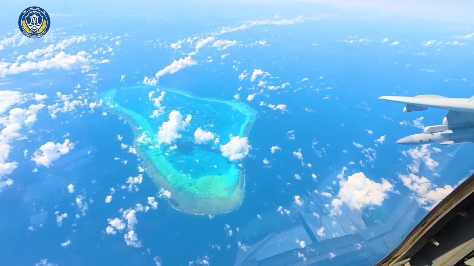 南部戰區在黃岩島持續組織海空戰備警巡。(圖/翻攝微博「南部戰區」)