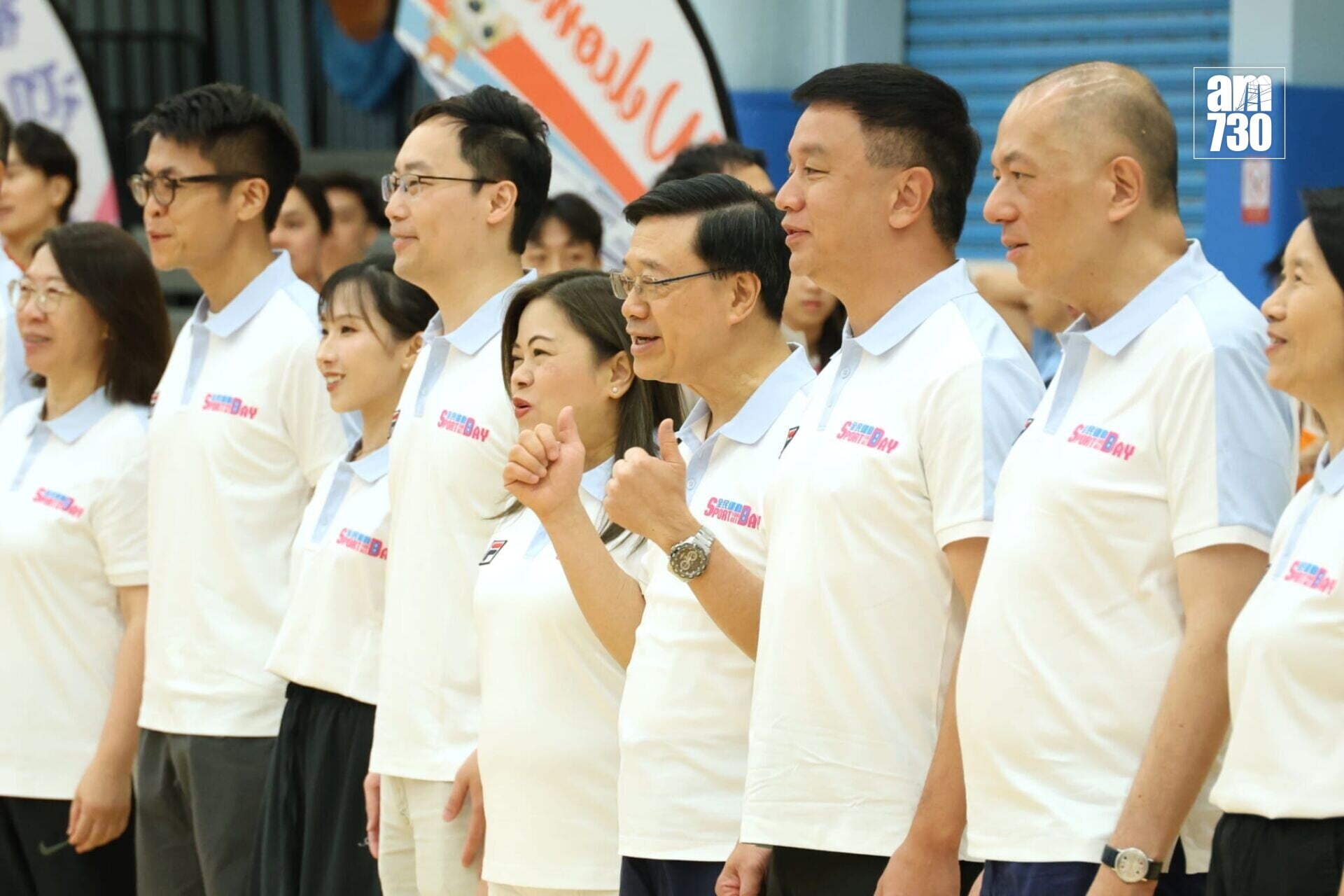 李家超與羅淑佩出席「全民運動日」。(林俊源攝)