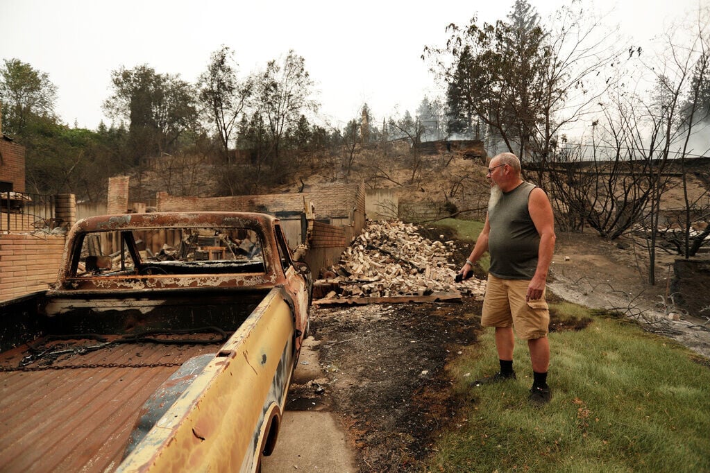 美國華盛頓州斯波坎(Spokane)周邊近期爆發山火。(AP)