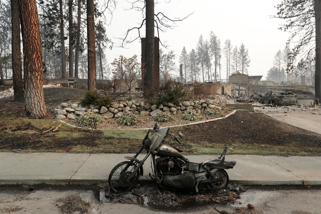 美國華盛頓州斯波坎(Spokane)周邊近期爆發山火。(AP)