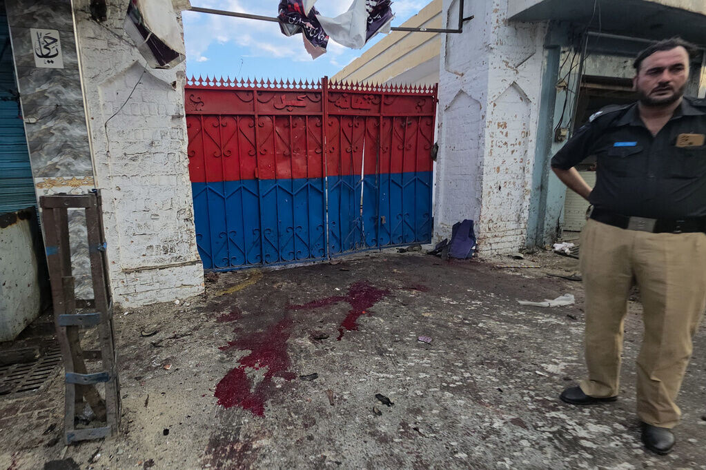 巴基斯坦西北部近日發生自殺式炸彈攻擊,最少14人死亡(AP)